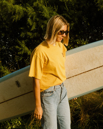 SPICY MUSTARD RETRO TEE